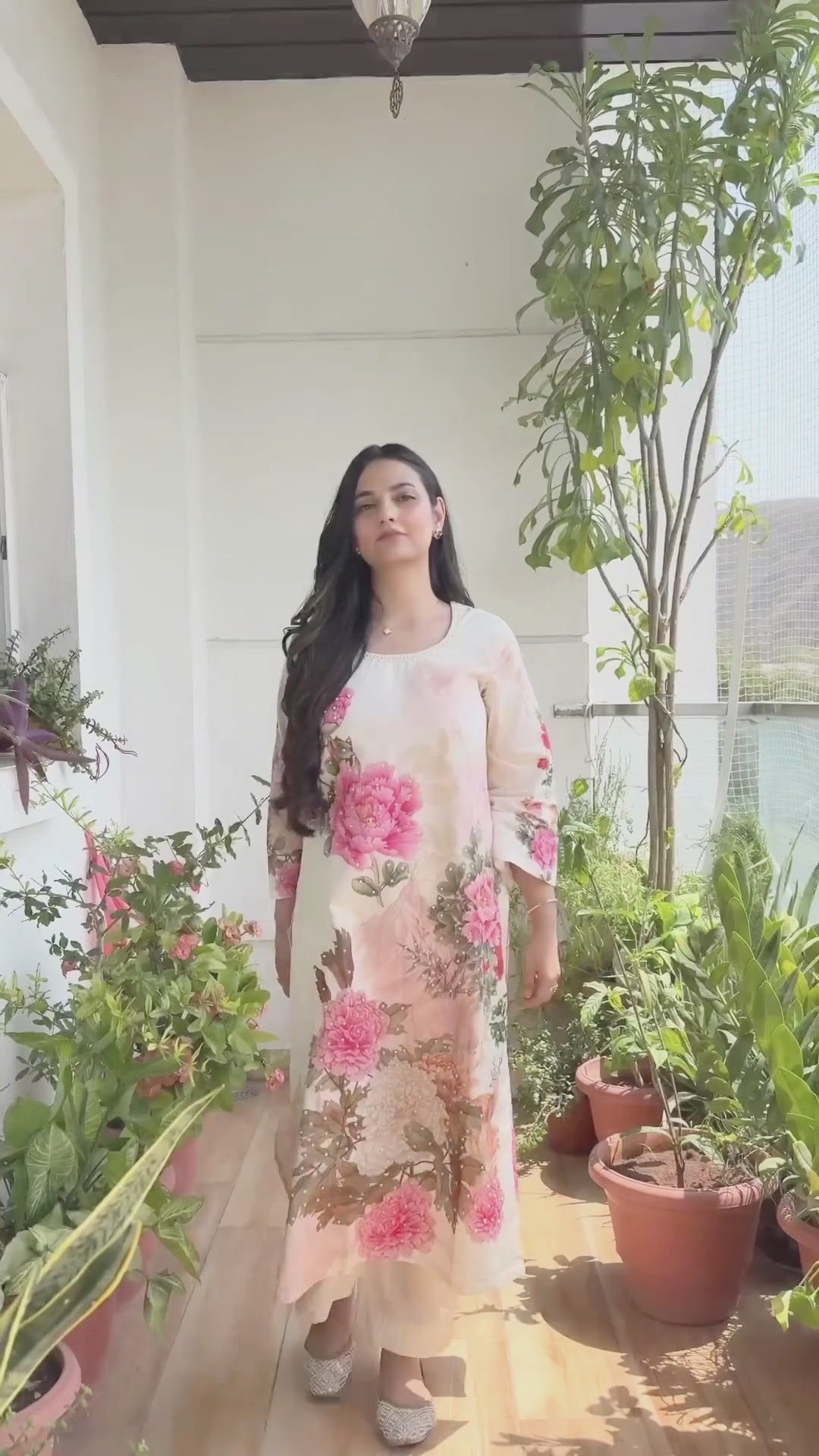 Printed Cotton Kurta & Pant - Hand Embroidered- Set of 2 - Off White