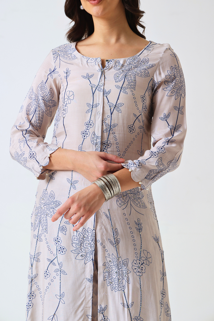 Printed Muslin Silk Kurta & Pant – Embroidered – Set of 2 – Misty Grey