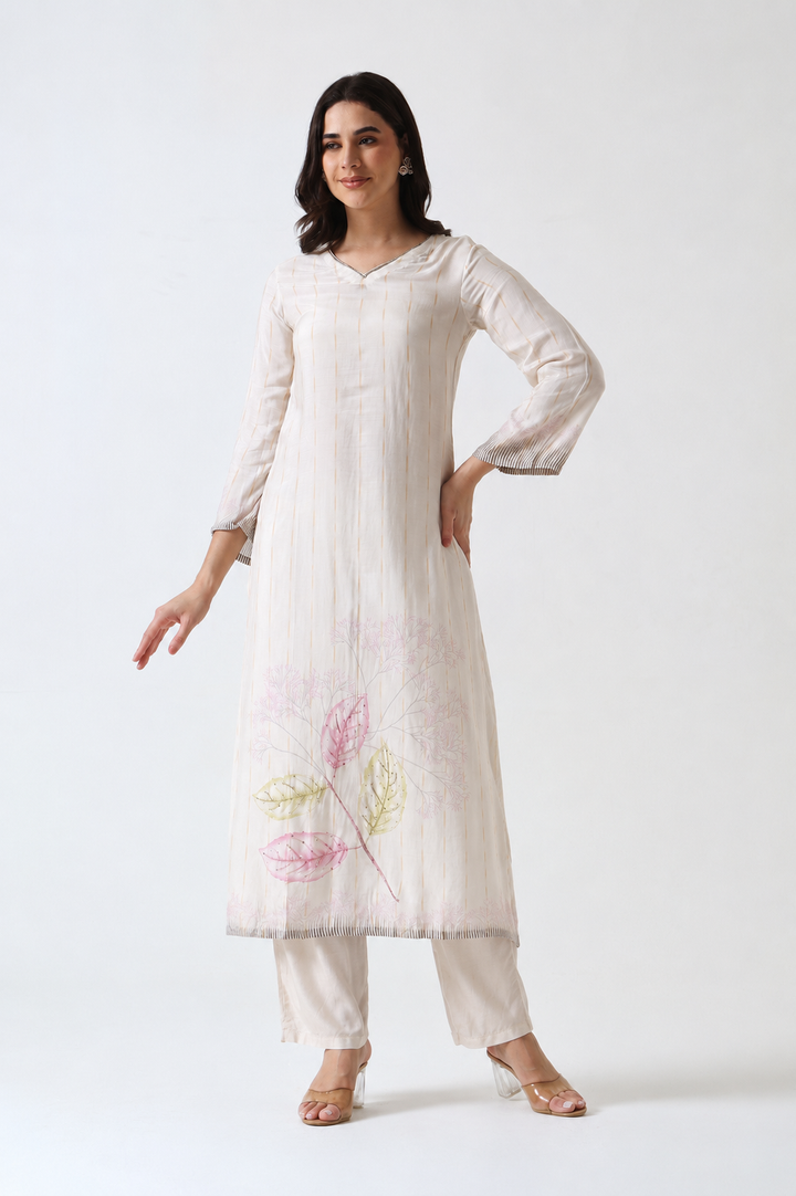 Printed Muslin Silk Kurta & Pant – Embroidered – Set of 2 – Off White