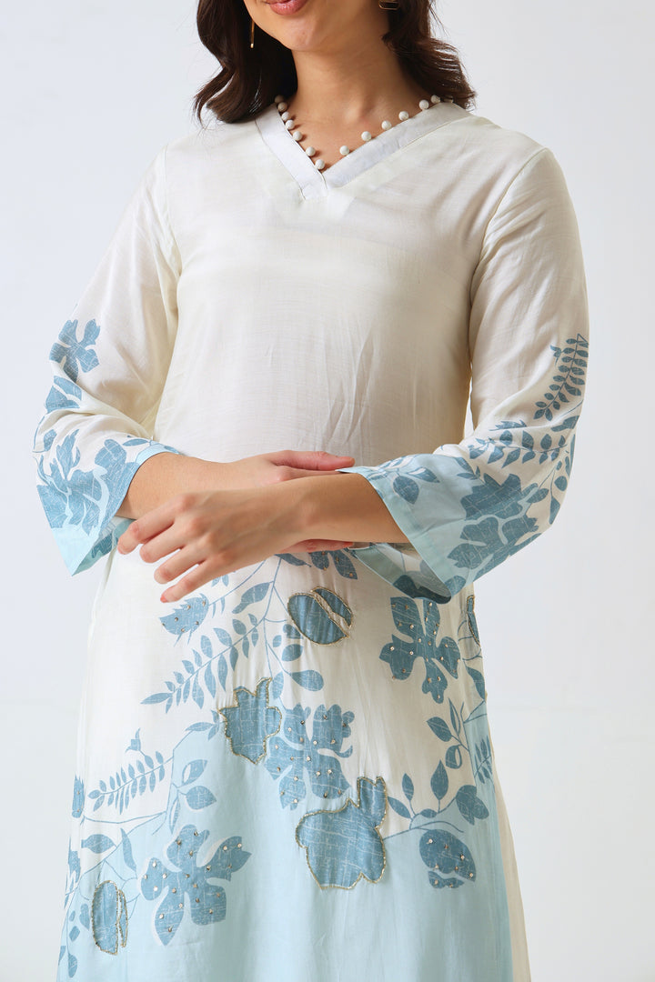 Printed Muslin Silk Kurta & Pant – Embroidered – Set of 2 – Off White