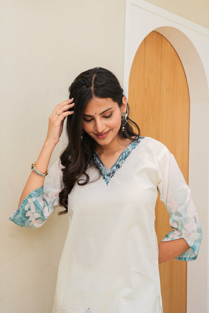 FLORAL PRINTED COTTON KURTA & PANT - HAND EMBROIDERED - SET OF 2 - OFF WHITE