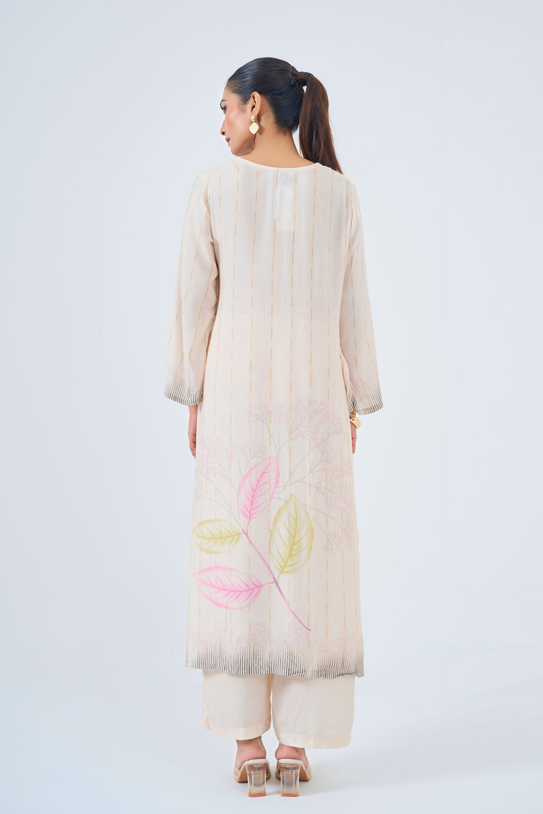 Printed Muslin Silk Kurta &amp; Pant – Embroidered – Set of 2 – Off White