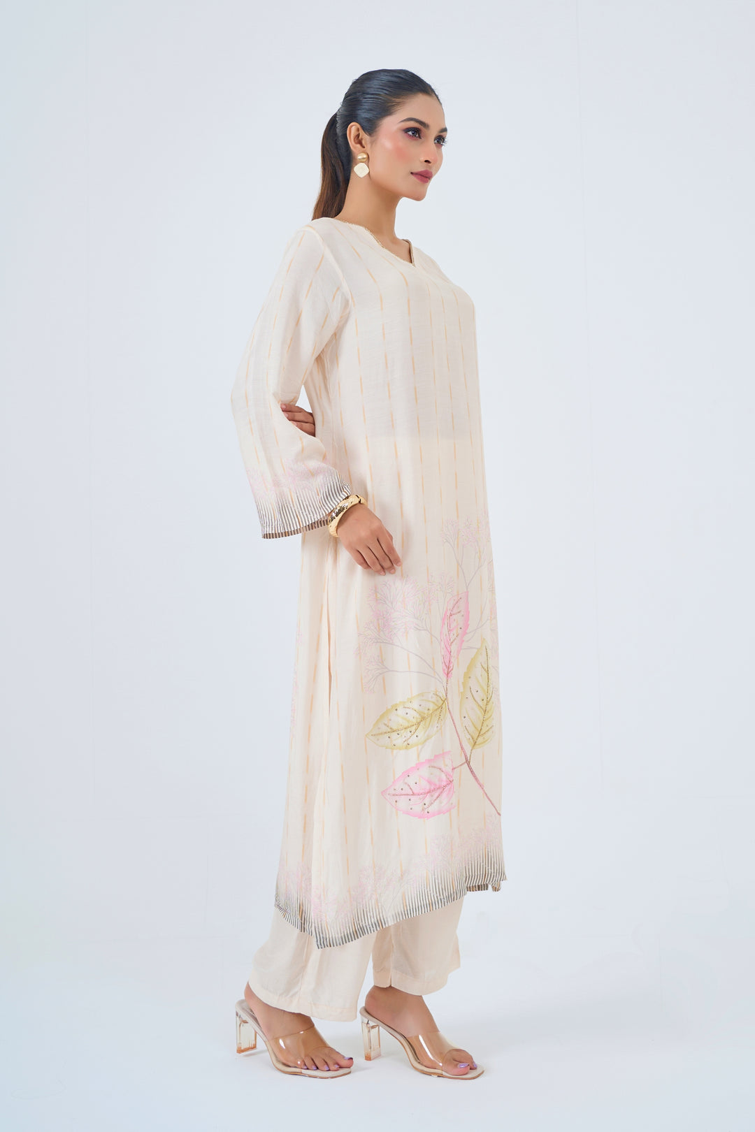 Printed Muslin Silk Kurta &amp; Pant – Embroidered – Set of 2 – Off White