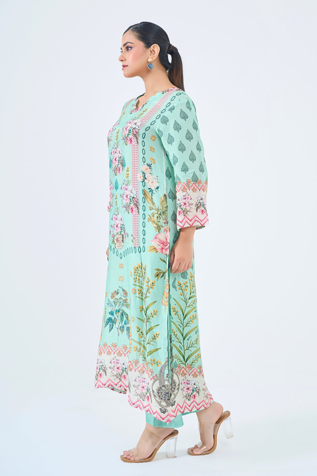 Printed Muslin Silk Kurta &amp; Pant Set – Hand Embroidered - Mint Green