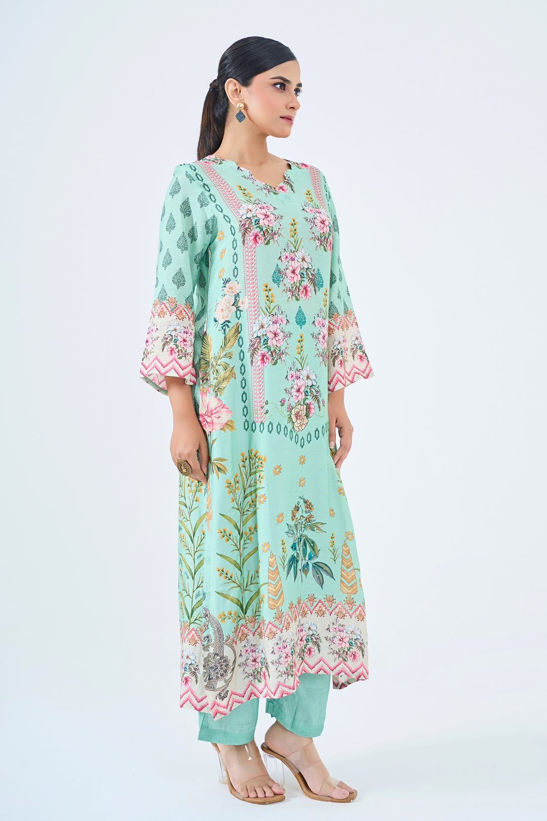 Printed Muslin Silk Kurta &amp; Pant Set – Hand Embroidered - Mint Green