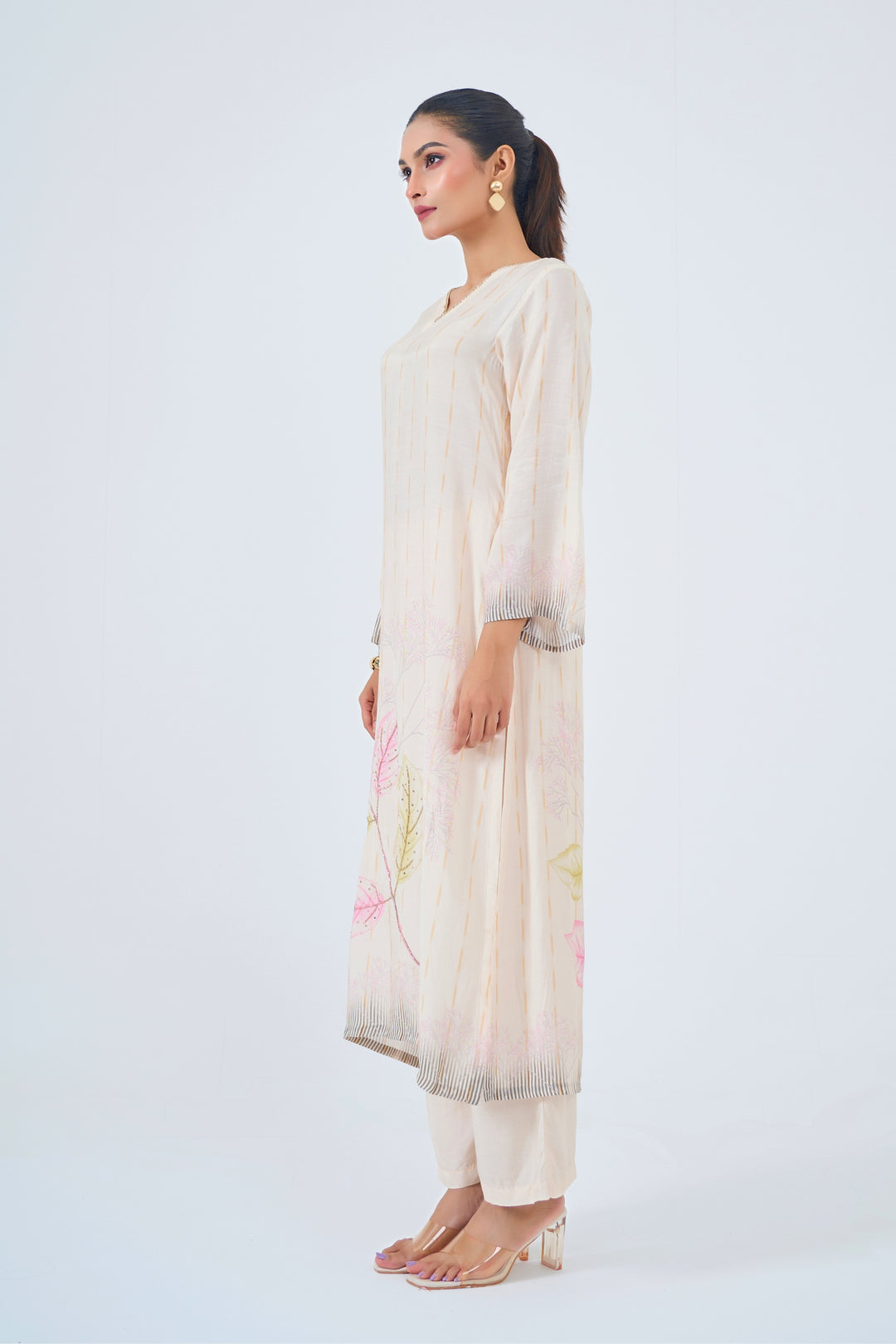Printed Muslin Silk Kurta &amp; Pant – Embroidered – Set of 2 – Off White