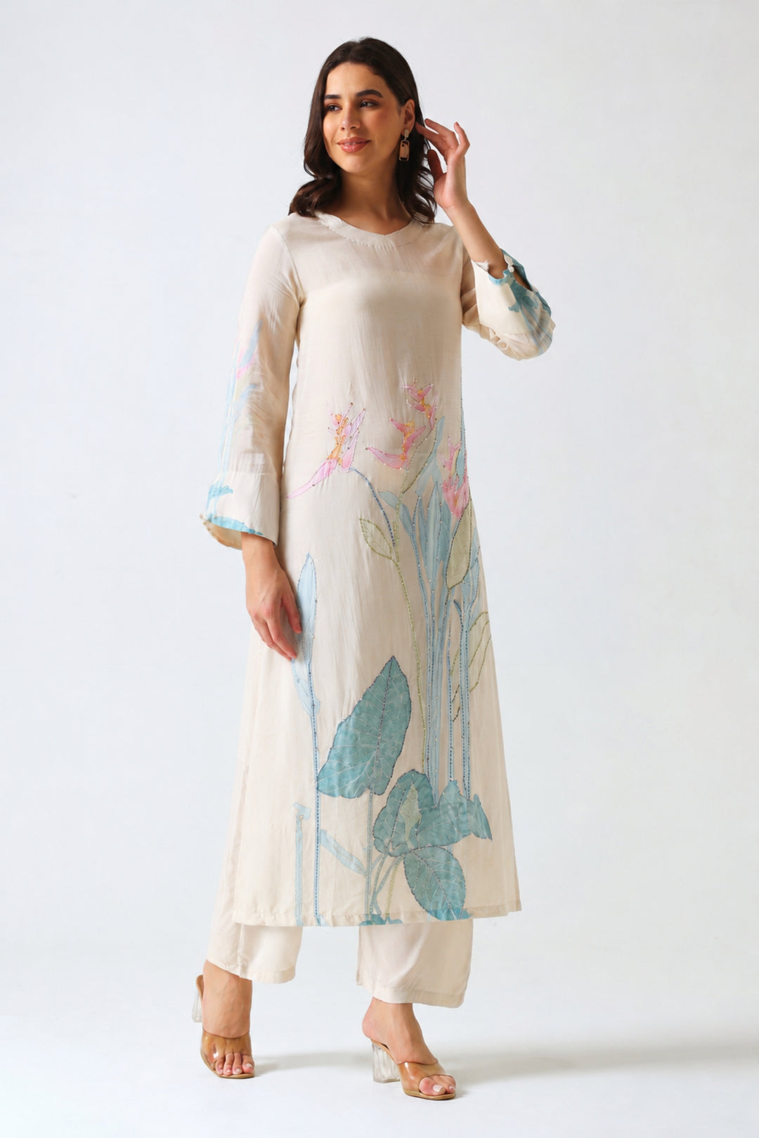 Printed Muslin Silk Kurta & Pant – Hand Embroidered – Set of 2 – Off White