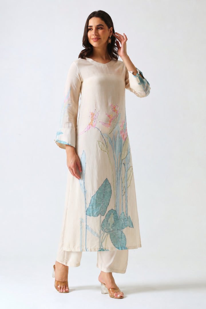 Printed Muslin Silk Kurta & Pant – Hand Embroidered – Set of 2 – Off White