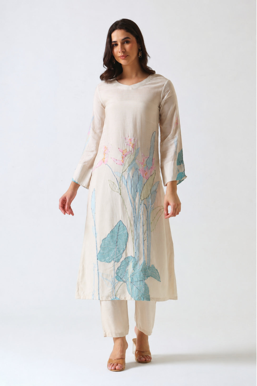Printed Muslin Silk Kurta & Pant – Hand Embroidered – Set of 2 – Off White