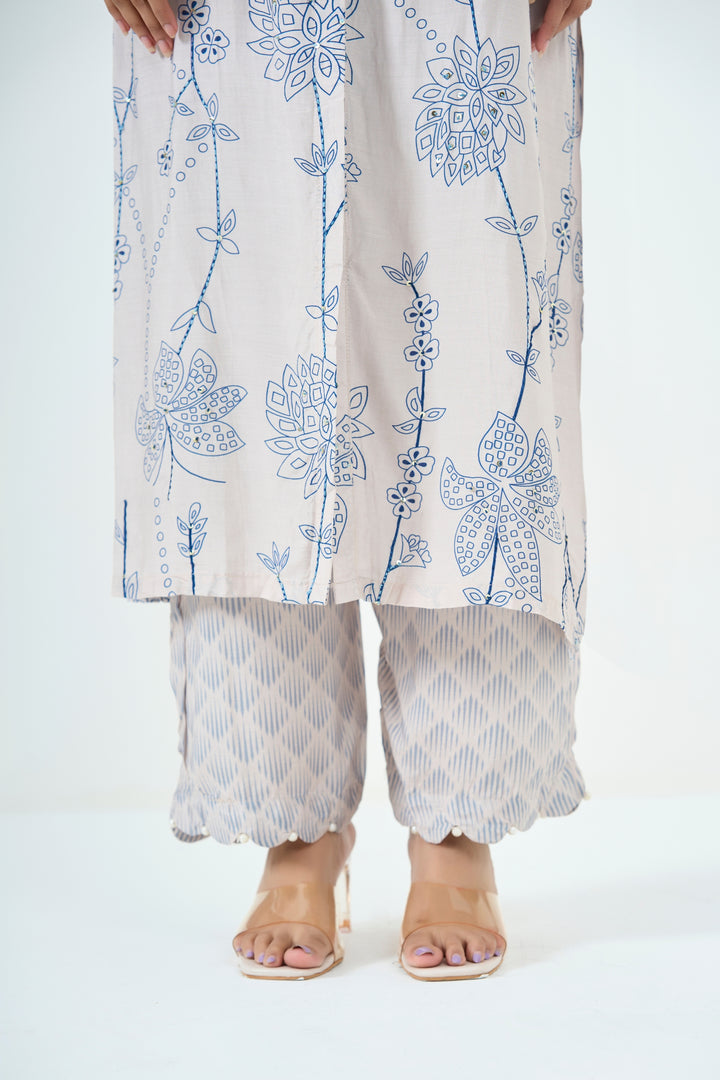 Printed Muslin Silk Kurta &amp; Pant – Embroidered – Set of 2 – Misty Grey