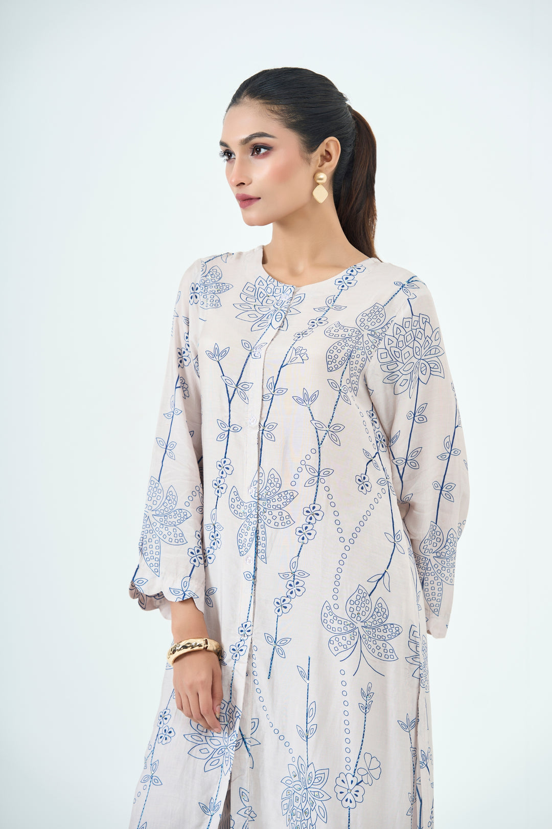 Printed Muslin Silk Kurta &amp; Pant – Embroidered – Set of 2 – Misty Grey
