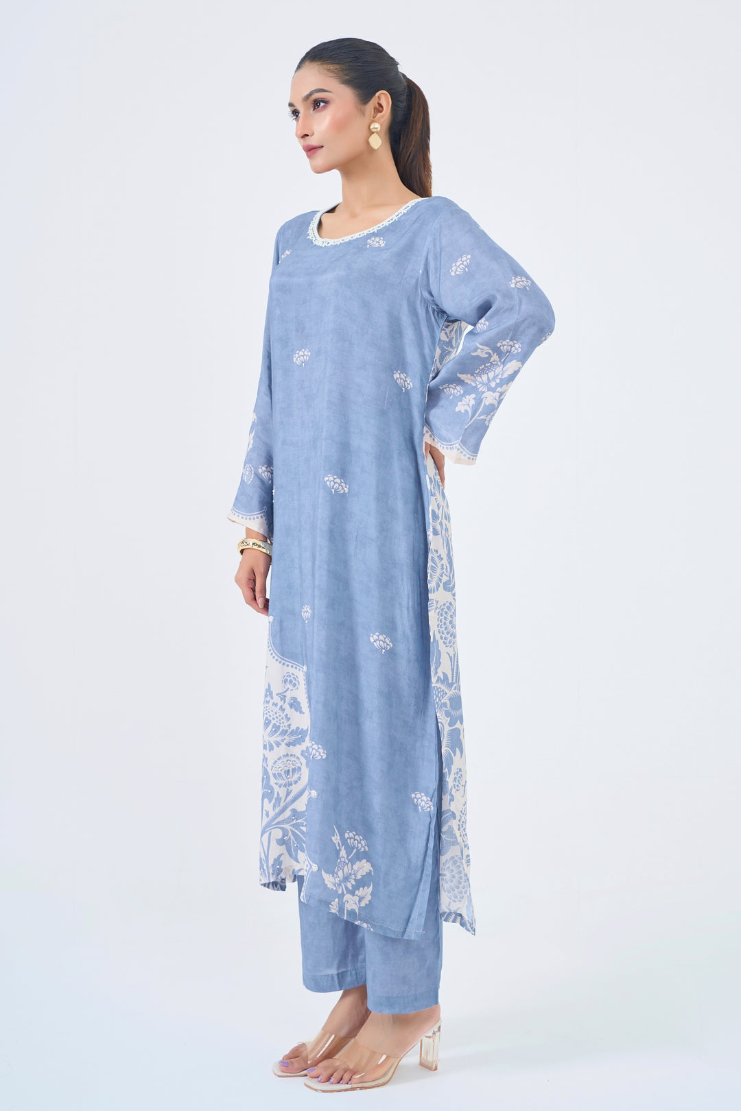 Printed Muslin Silk Kurta &amp; Pant – Pearl Embellished – Set of 2 – Blue