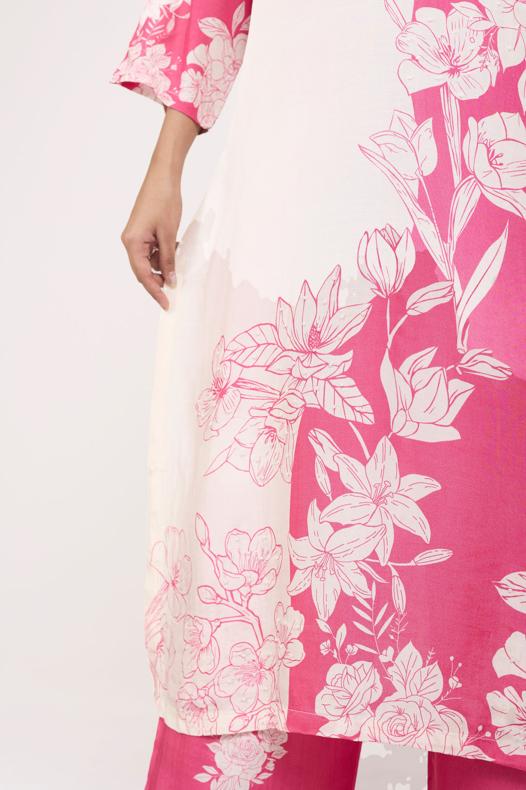 Printed Kurta & Pant - Hand Embroidered - Set of 2 - Ombre Pink - Muslin Silk