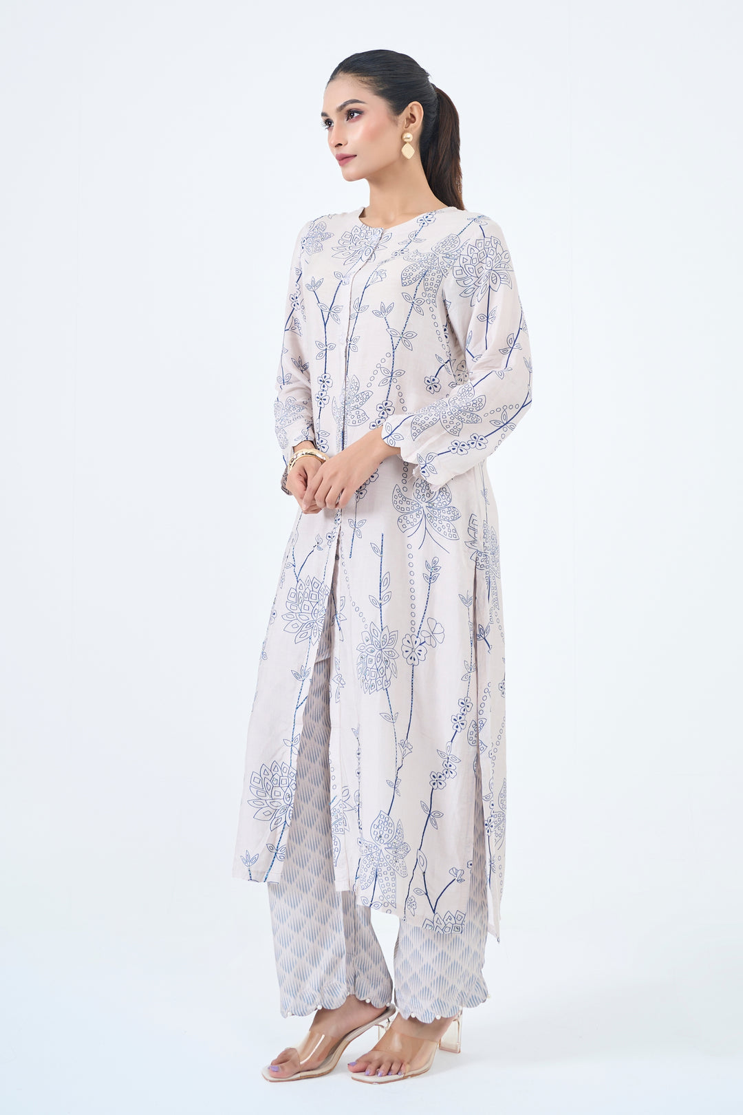 Printed Muslin Silk Kurta &amp; Pant – Embroidered – Set of 2 – Misty Grey