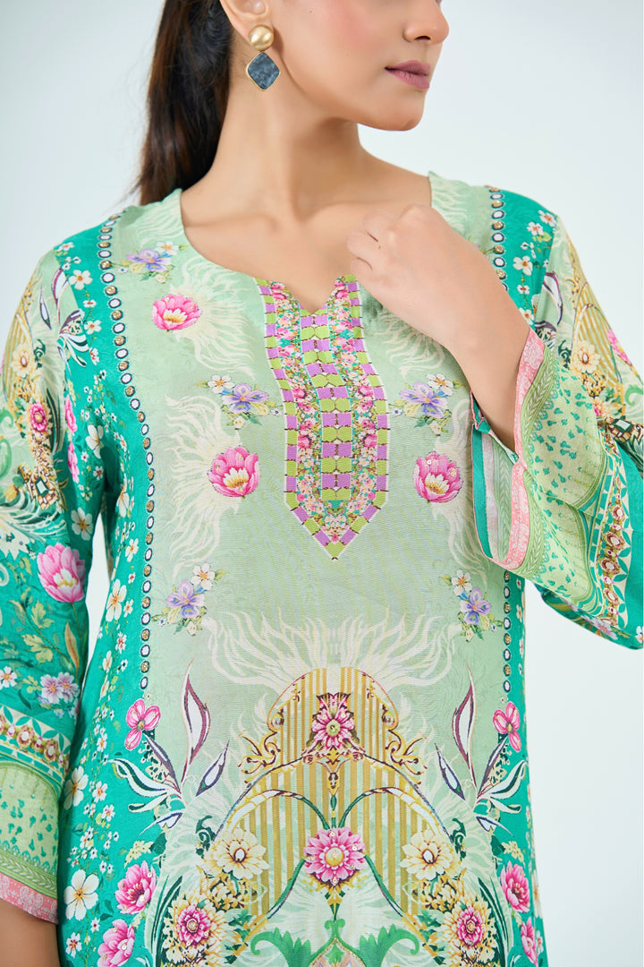 Printed Muslin Silk Kurta &amp; Pant Set - Hand Embroidered – Green