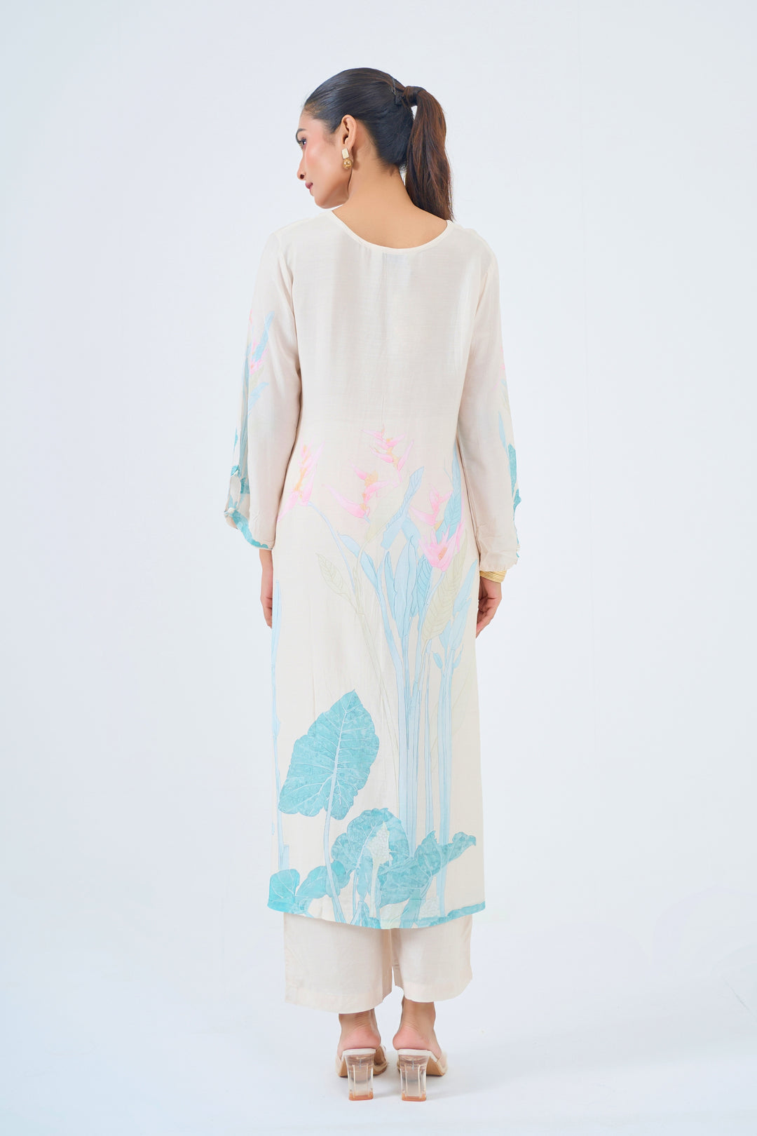 Printed Muslin Silk Kurta &amp; Pant – Hand Embroidered – Set of 2 – Off White