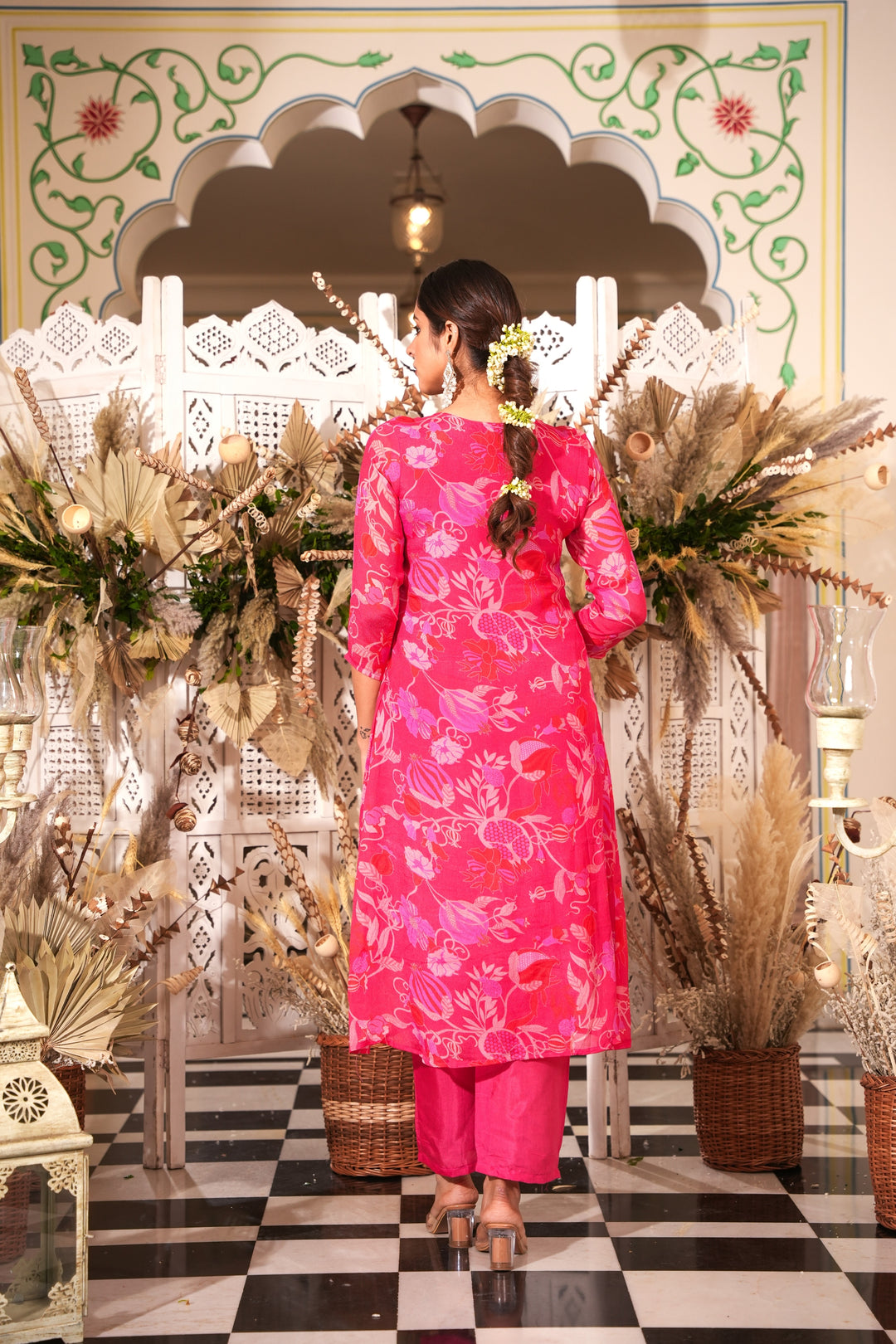 WOMEN'S FLORAL PRINTED - EMBROIDERED WITH CUTDANA & HANDWORK  - STRAIGHT KURTA, PANT SET OF 2 - PINK