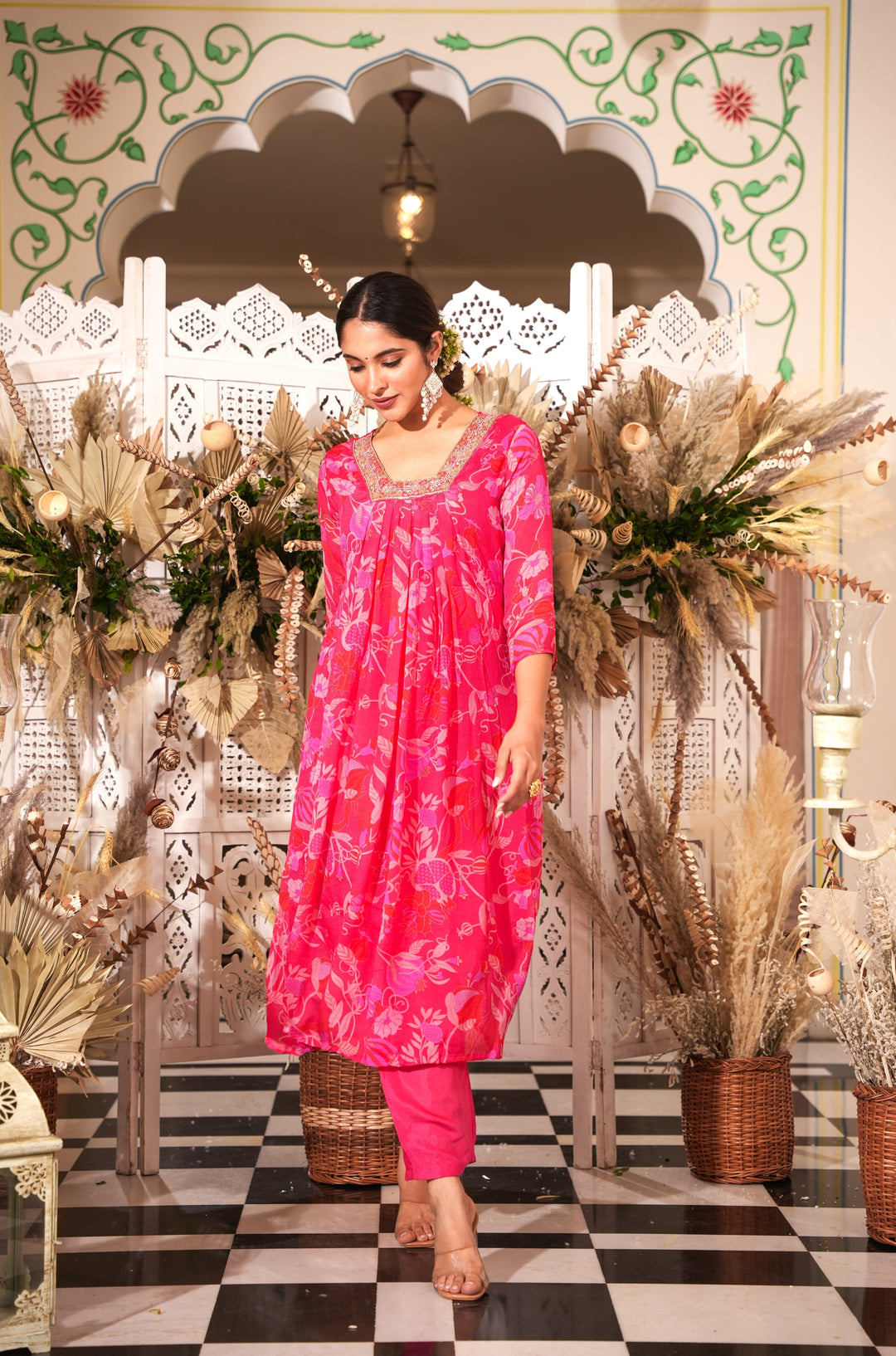 WOMEN'S FLORAL PRINTED - EMBROIDERED WITH CUTDANA & HANDWORK  - STRAIGHT KURTA, PANT SET OF 2 - PINK