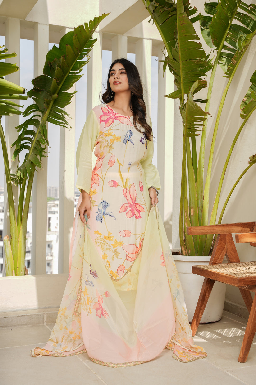 FLORAL PRINTED KURTA & PANT PAIRED WITH A DUPATTA - HAND EMBROIDERED - SET OF 3 - PISTA