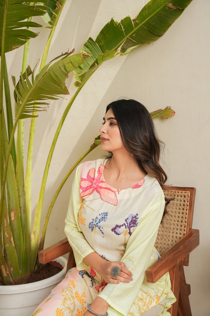 FLORAL PRINTED KURTA & PANT PAIRED WITH A DUPATTA - HAND EMBROIDERED - SET OF 3 - PISTA