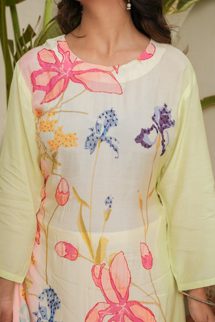 FLORAL PRINTED KURTA & PANT PAIRED WITH A DUPATTA - HAND EMBROIDERED - SET OF 3 - PISTA