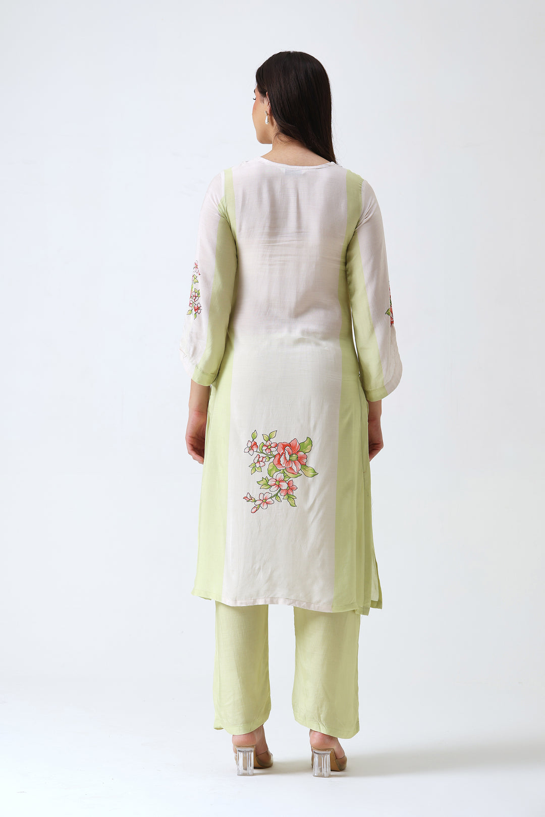 Printed Muslin Silk Kurta & Pant – Embroidered – Set of 2 – Lime Green