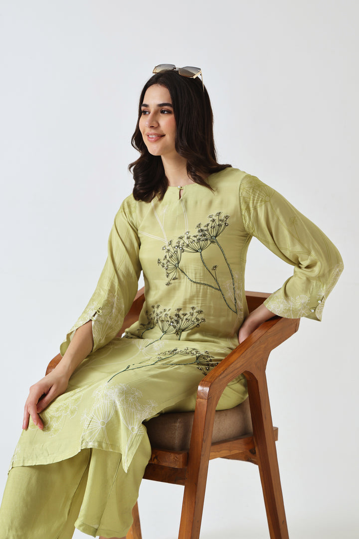 Printed Muslin Silk Kurta & Pant – Embroidered – Set of 2 – Green