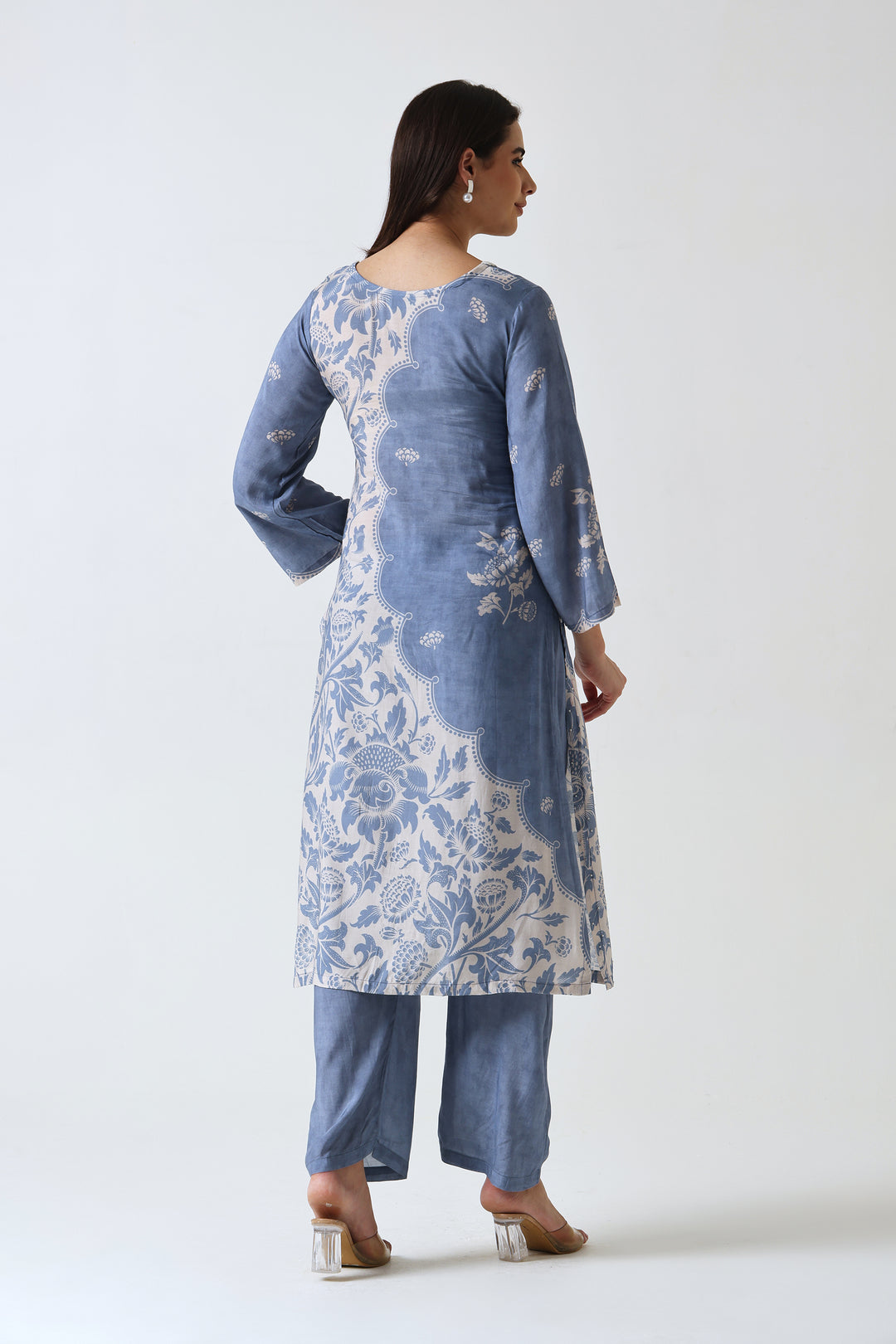 Printed Muslin Silk Kurta & Pant – Pearl Embellished – Set of 2 – Blue