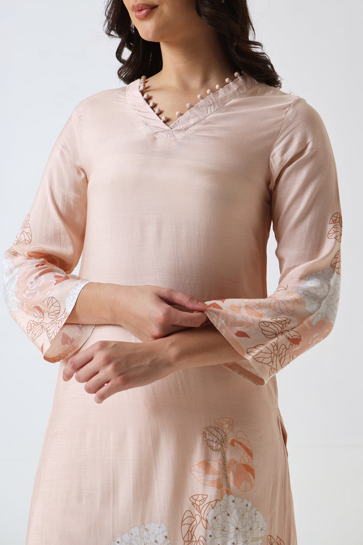 Printed Muslin Silk Kurta & Pant – Embroidered – Set of 2 – Peach