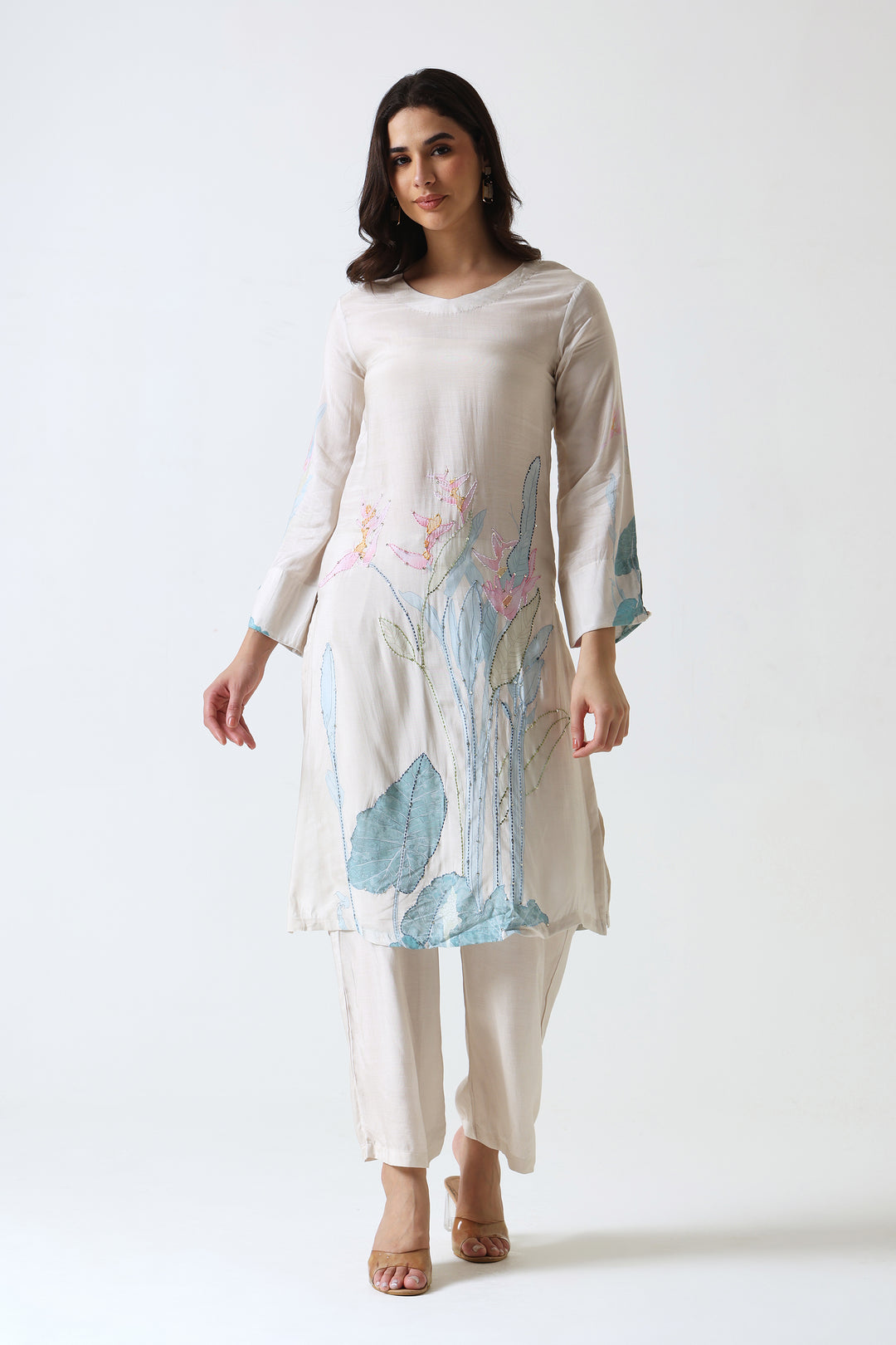 Printed Muslin Silk Kurta & Pant – Hand Embroidered – Set of 2 – Off White