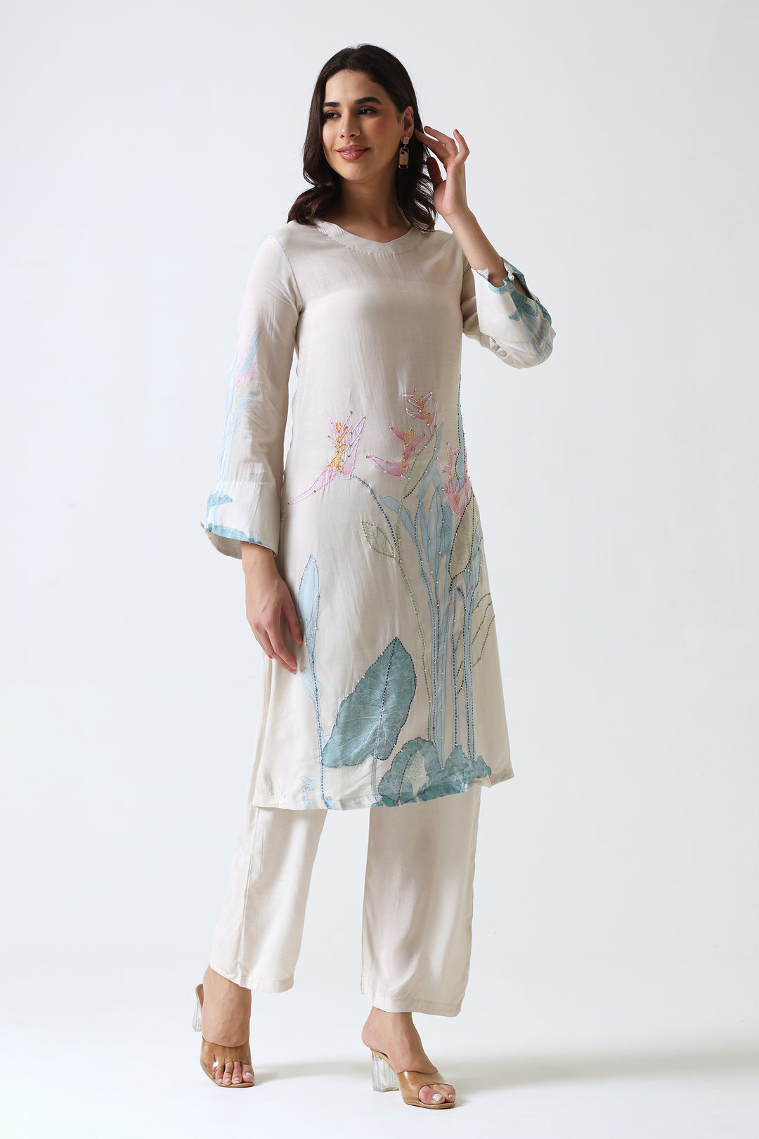 Printed Muslin Silk Kurta & Pant – Hand Embroidered – Set of 2 – Off White