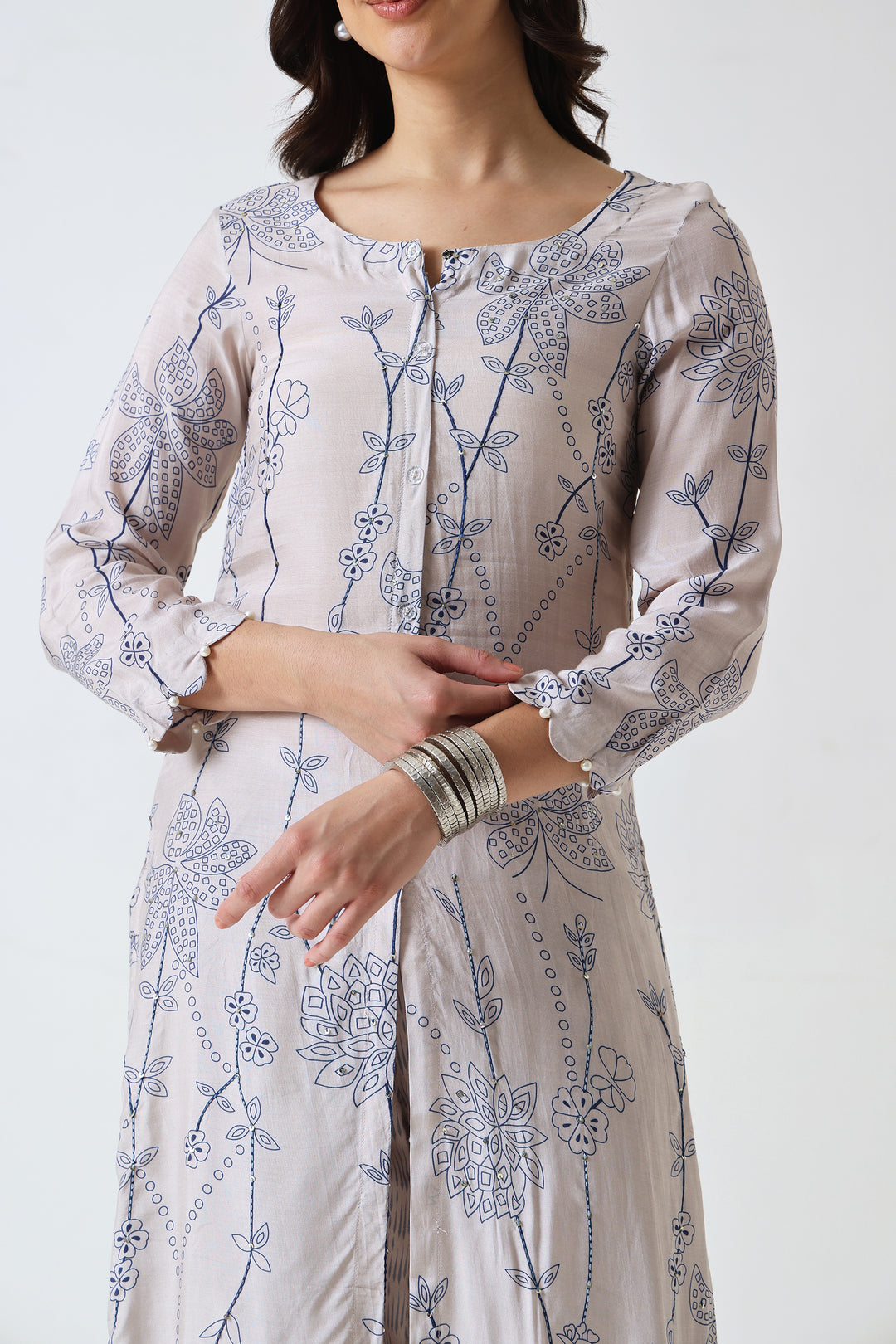 Printed Muslin Silk Kurta & Pant – Embroidered – Set of 2 – Misty Grey