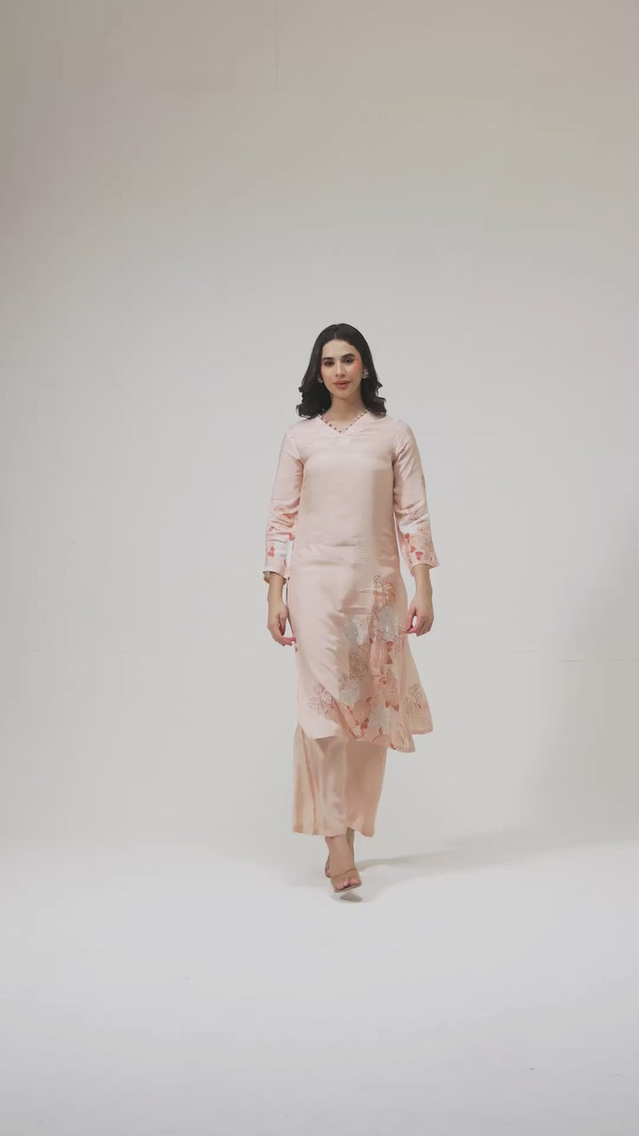 Printed Muslin Silk Kurta & Pant – Embroidered – Set of 2 – Peach